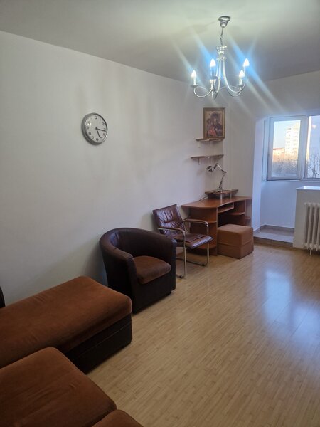 Piata Delfinului, Pantelimon,