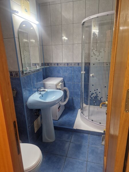 Piata Delfinului, Pantelimon,